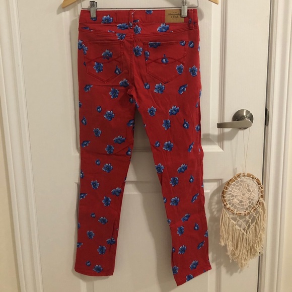 A&F Floral Pattern Print Statement Pant - Picture 2 of 2